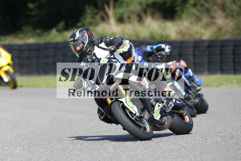 /44 09.08.2025 Plüss Moto Sport ADR/Freies Fahren/524